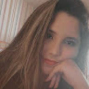 Meet your Posher, Júlia